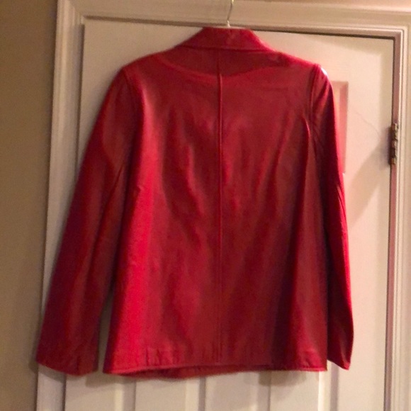 Beautiful Red Leather jacket, front pockets - Picture 2 of 3